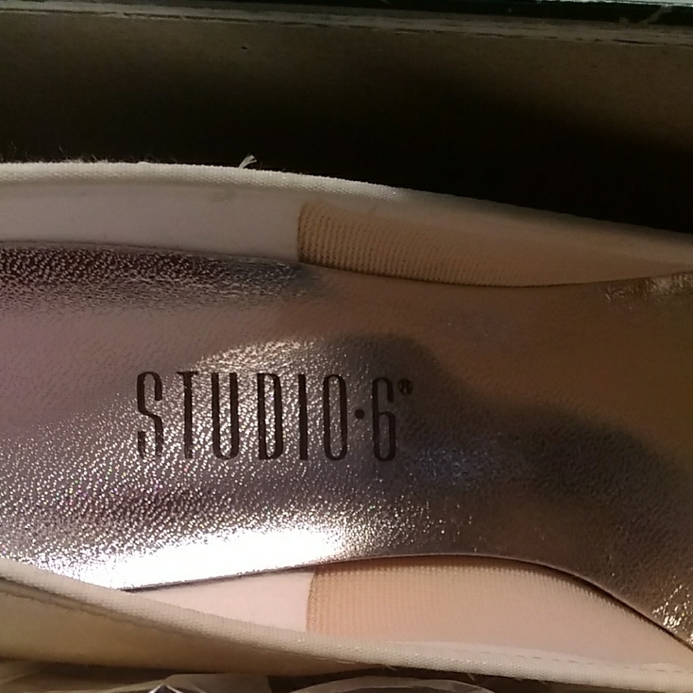 Studio 6 pumps - Picture 4 of 5